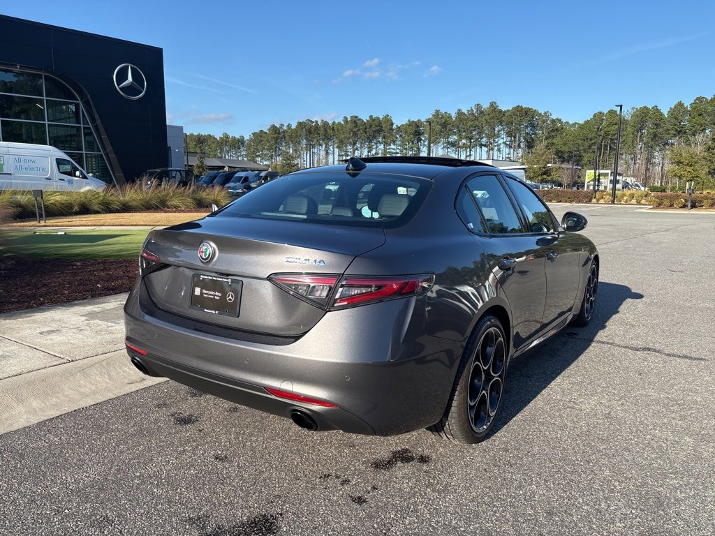 Used 2024 Alfa Romeo Giulia Ti image 3