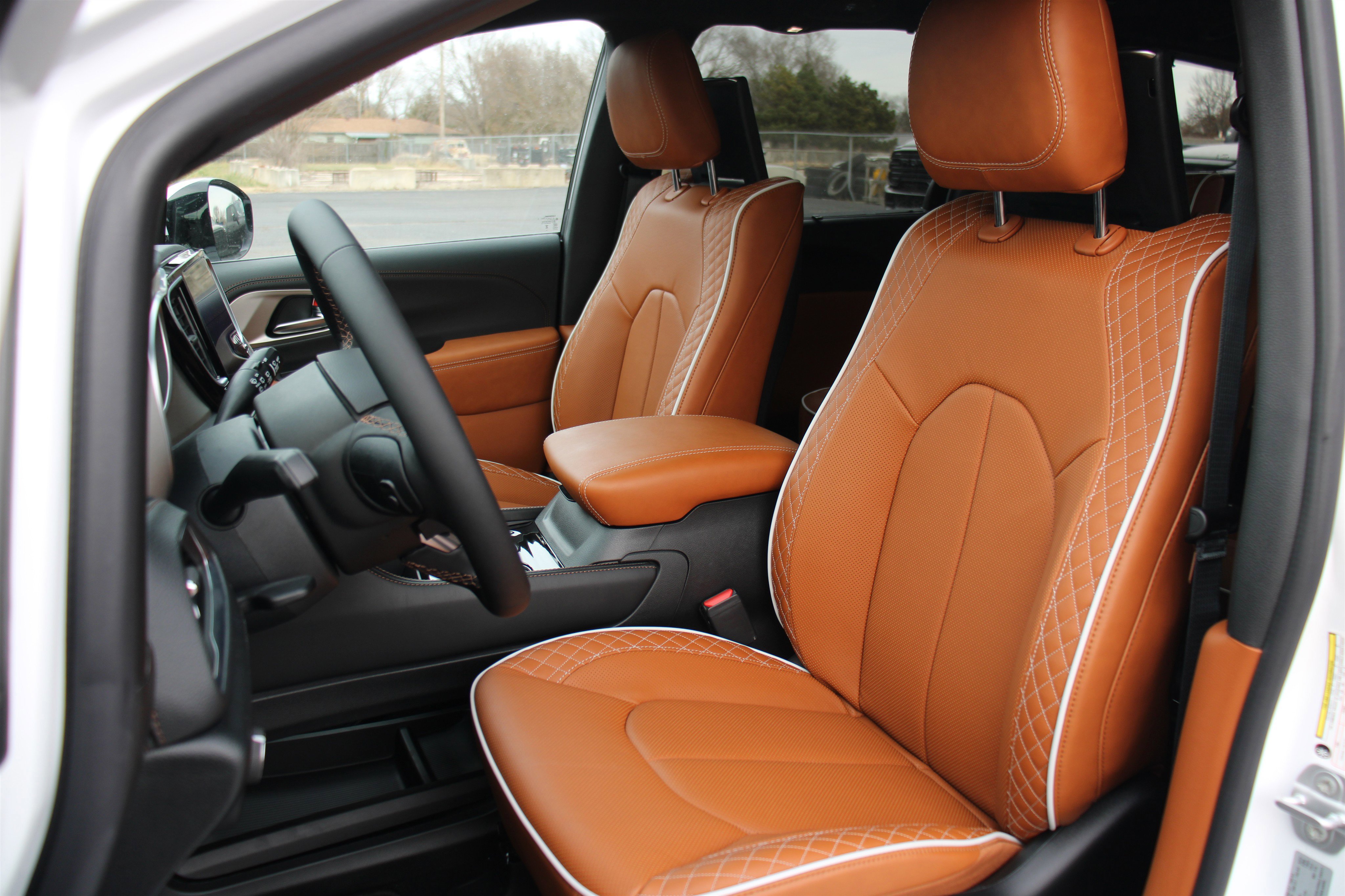 New 2026 Chrysler Pacifica Pinnacle image 5