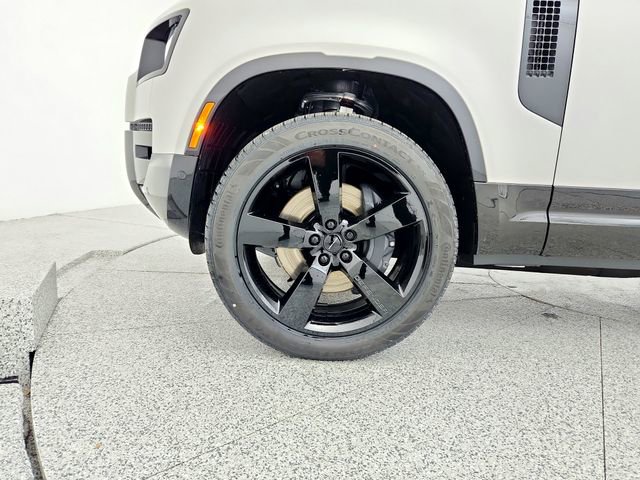 New 2026 Land Rover Defender 110 X-Dynamic SE image 29