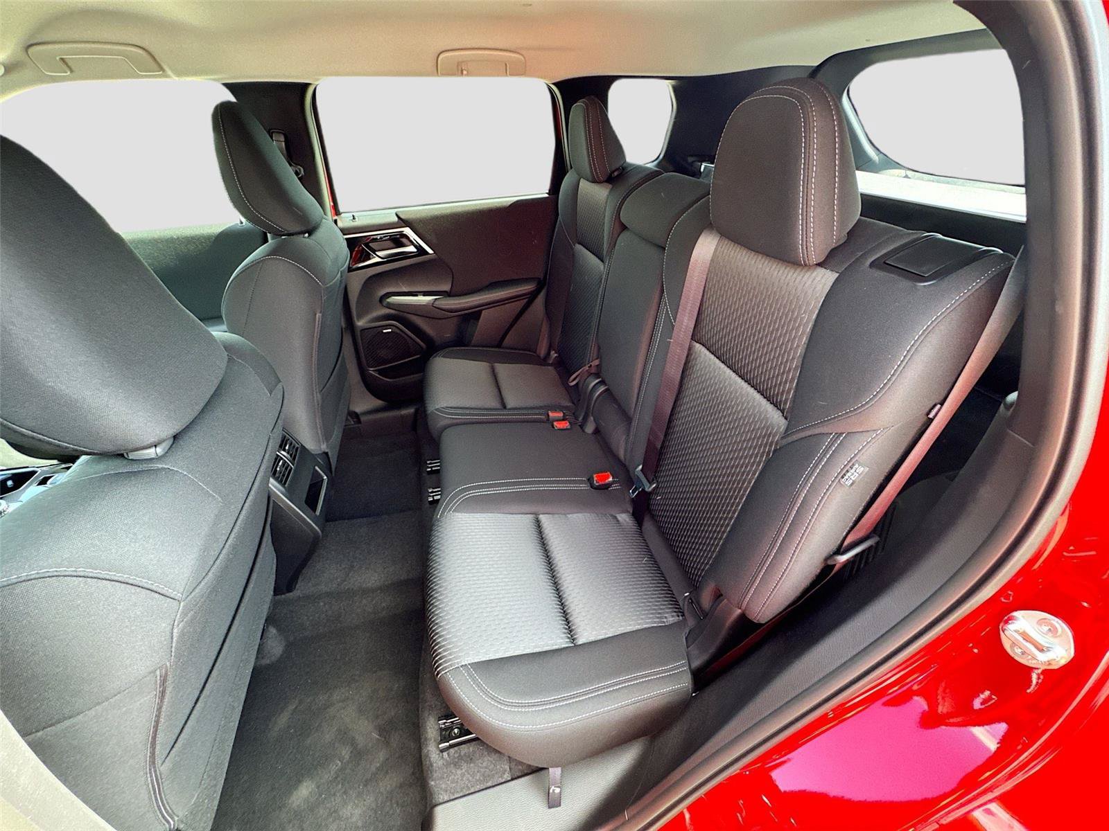 New 2026 Mitsubishi Outlander ES FWD image 18