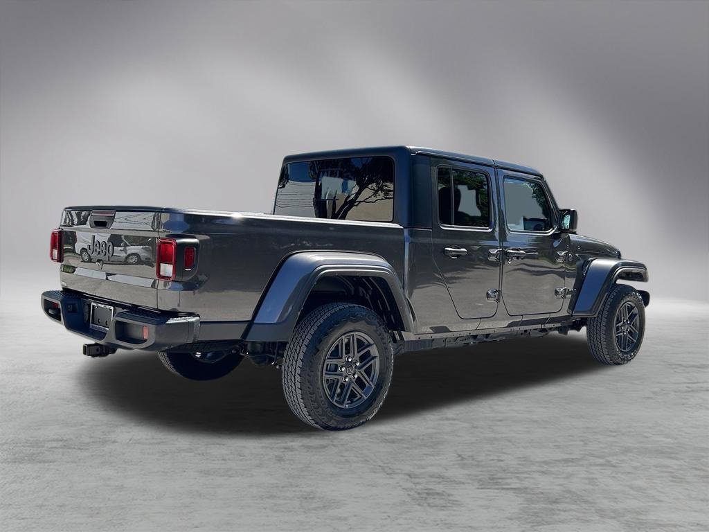 Certified 2025 Jeep Gladiator Sport AWD/4WD image 5