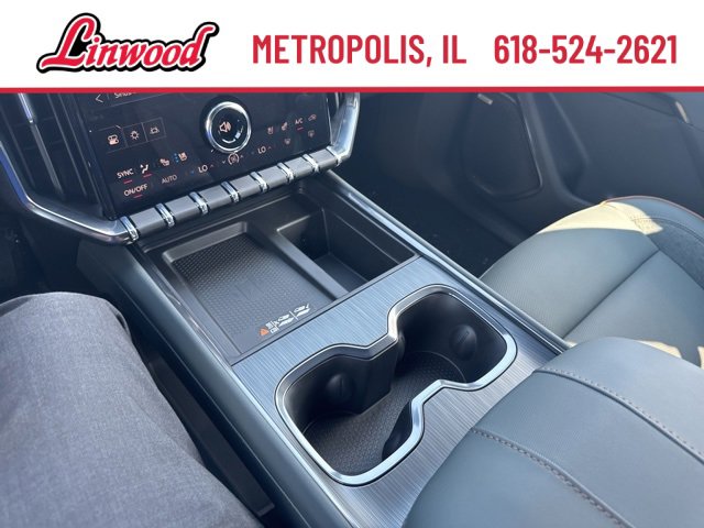 New 2026 GMC Acadia AT4 w/ Luxury Package image 21