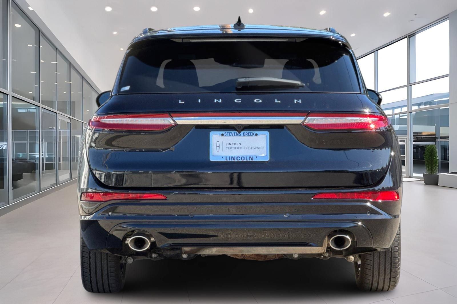 Used 2025 Lincoln Corsair Grand Touring AWD/4WD image 5