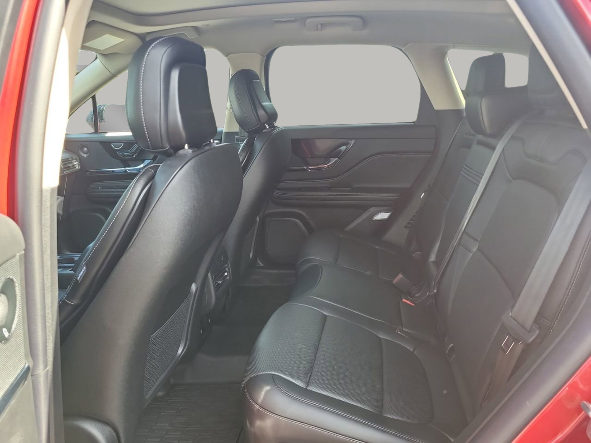 Used 2025 Lincoln Corsair Grand Touring w/ Equipment Group 302A image 16