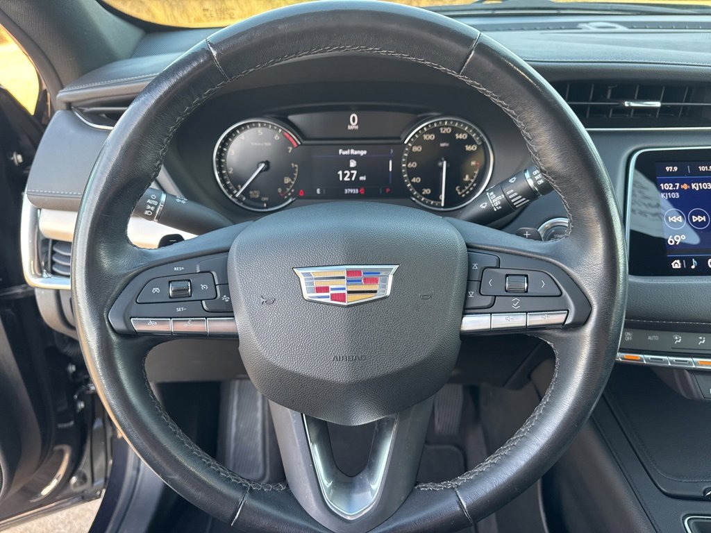 Used 2022 Cadillac XT4 Premium Luxury w/ Enhanced Visibility Package image 17