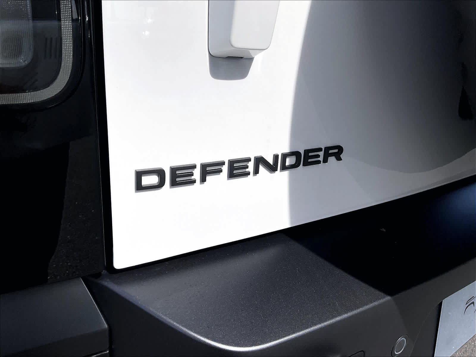 New 2026 Land Rover Defender 110 X-Dynamic SE AWD/4WD image 26