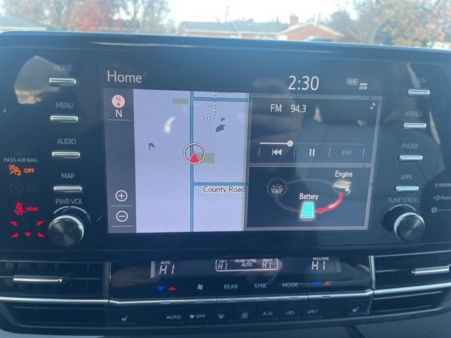 Used 2022 Toyota Sienna XSE image 27