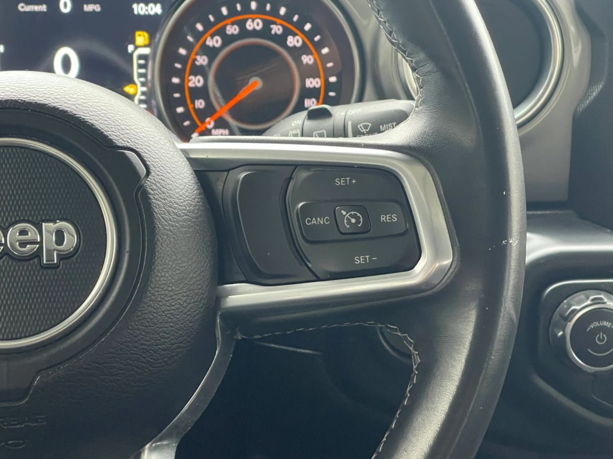 Used 2019 Jeep Wrangler Unlimited Sahara AWD/4WD image 27