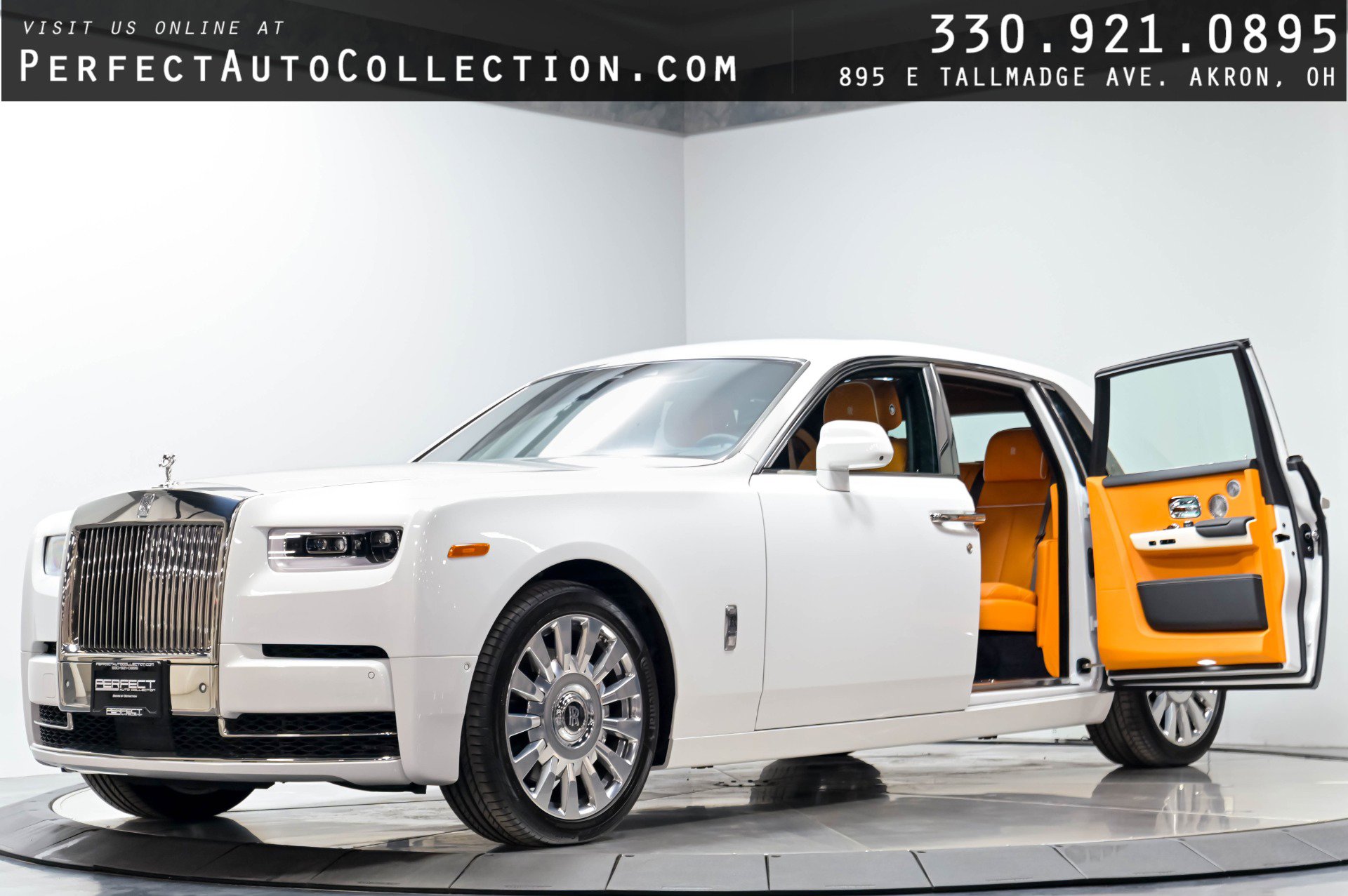 Used 2022 Rolls-Royce Phantom Sedan w/ The Phantom Package RWD image 1