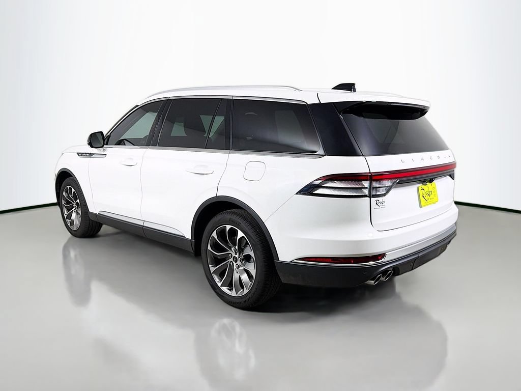 Used 2025 Lincoln Aviator Reserve AWD/4WD image 8