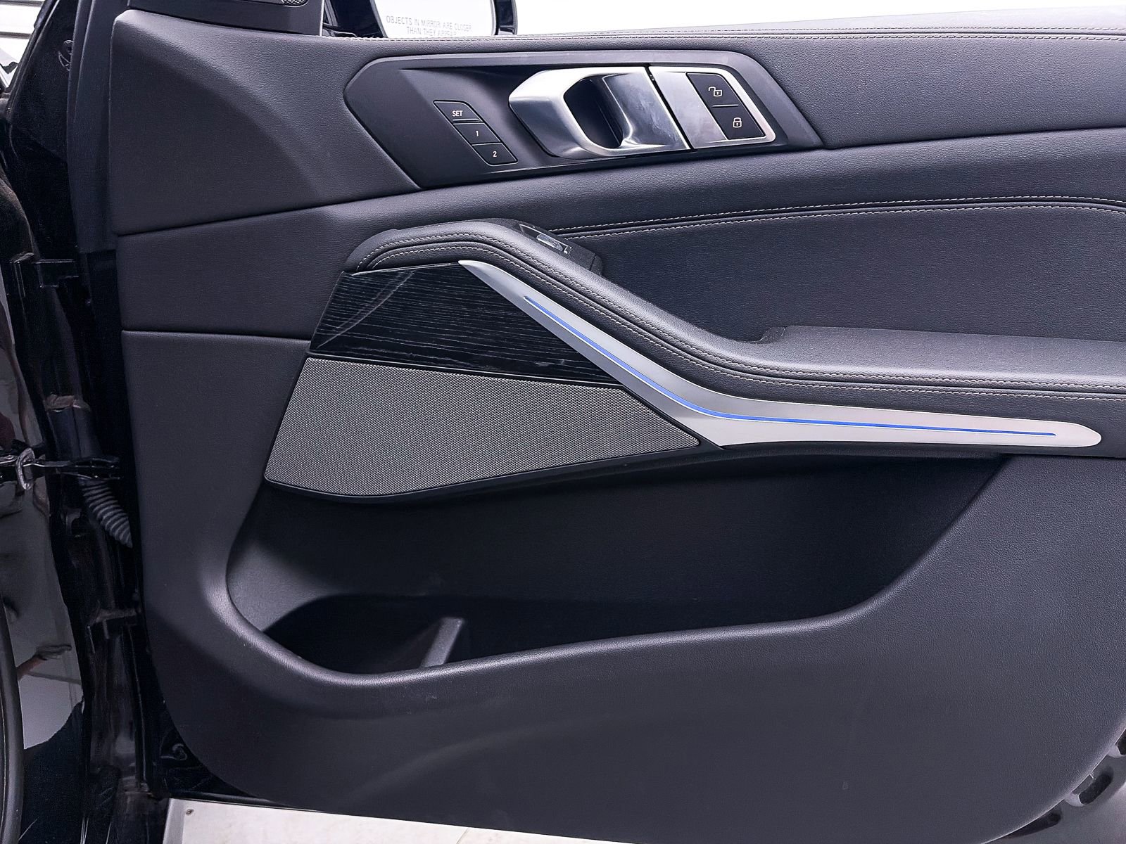 Used 2024 BMW X7 xDrive40i w/ M Sport Package image 36