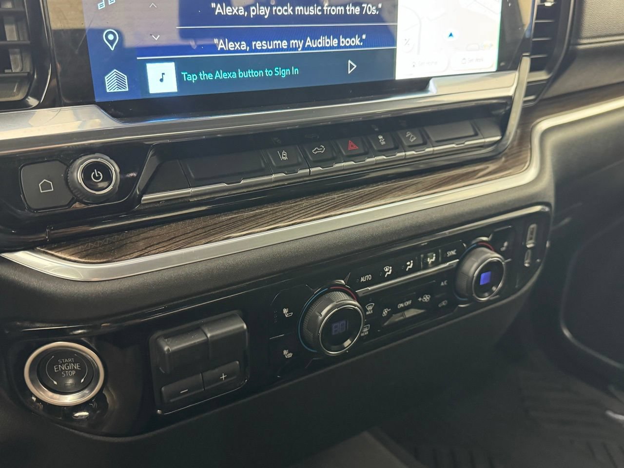 Used 2025 Chevrolet Silverado 2500 LT AWD/4WD image 19