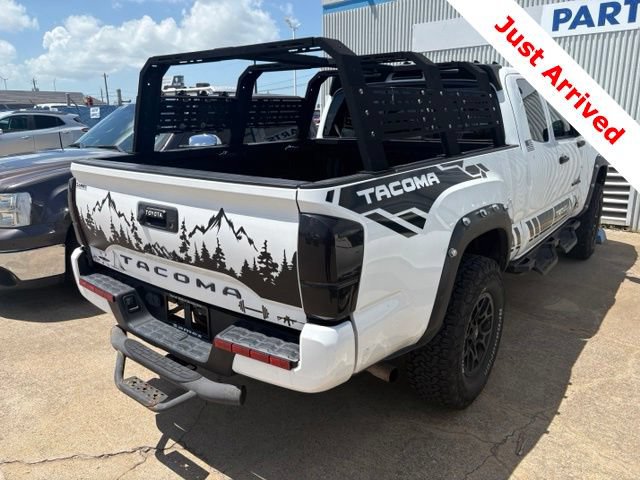 Used 2022 Toyota Tacoma SR w/ SX Package RWD image 7