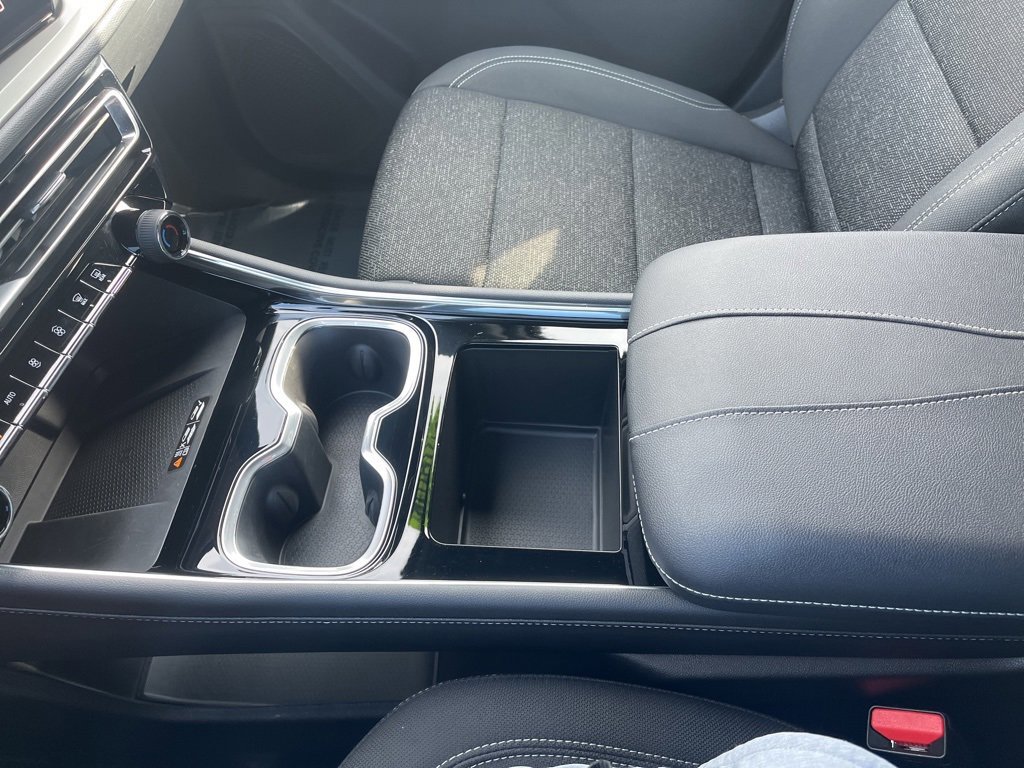 New 2025 Chevrolet Traverse LT w/ Midnight/Sport Edition image 21