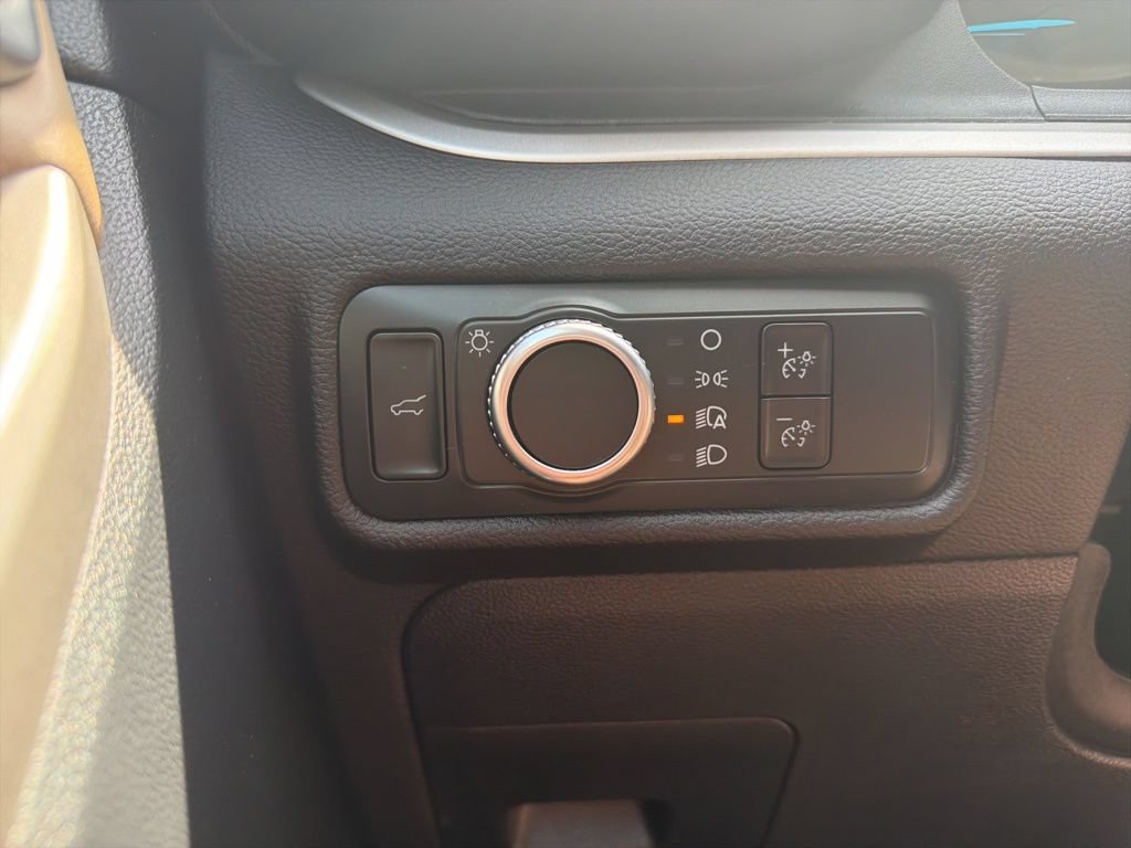 Used 2022 Ford Explorer XLT AWD/4WD image 31
