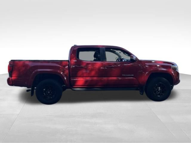 Certified 2022 Toyota Tacoma SR5 w/ Technology Package AWD/4WD image 6