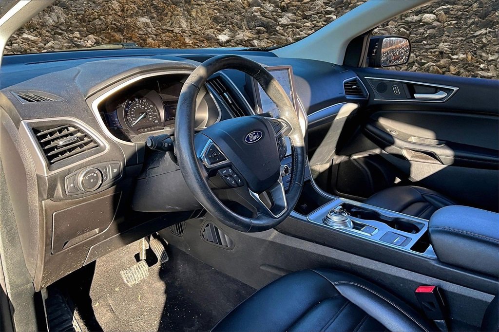 Used 2021 Ford Edge SEL image 11