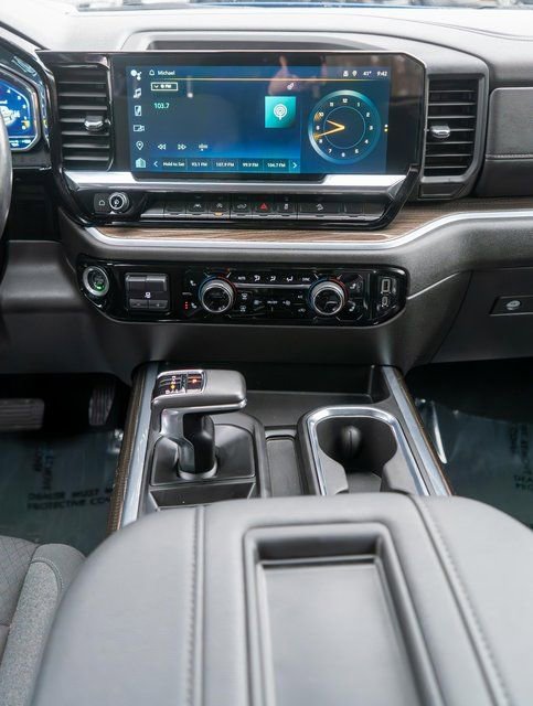 Used 2022 Chevrolet Silverado 1500 RST w/ Z71 Off-Road Package AWD/4WD image 15