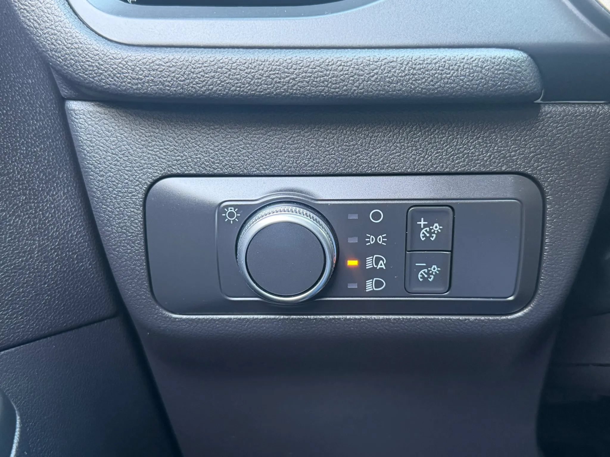 Used 2022 Ford Escape SE w/ Cold Weather Package FWD image 29