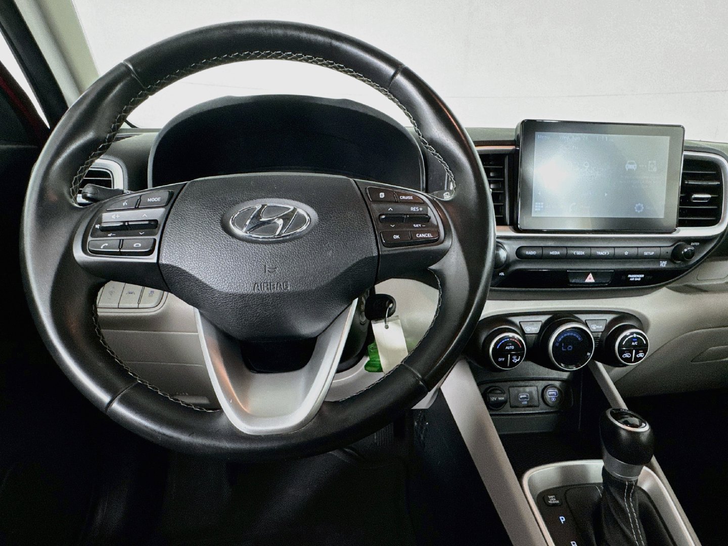Used 2021 Hyundai Venue SEL FWD image 10