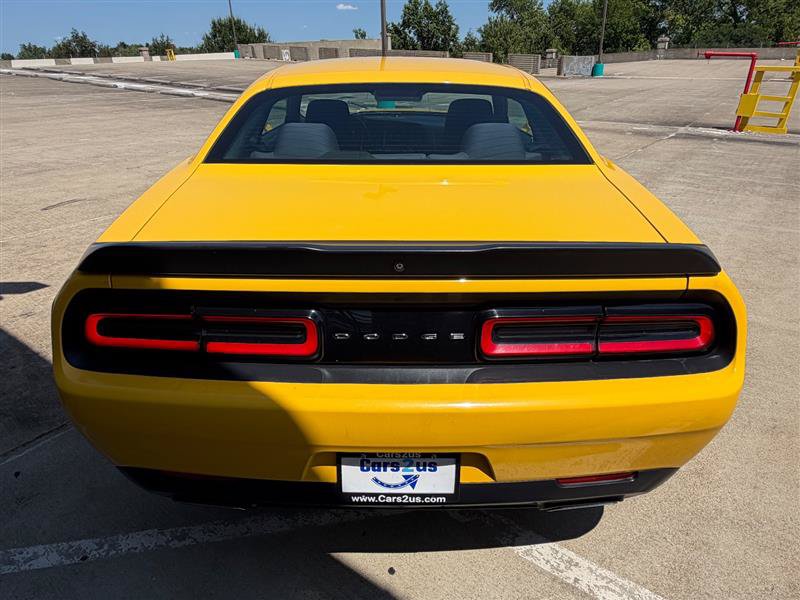 Used 2017 Dodge Challenger SXT RWD image 5