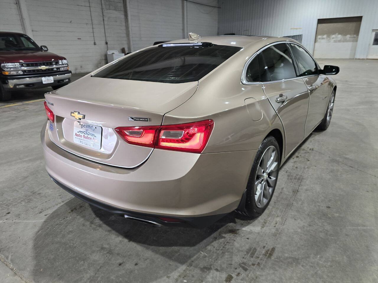 Used 2018 Chevrolet Malibu Premier w/ Premier Sun and Wheel Package FWD image 11