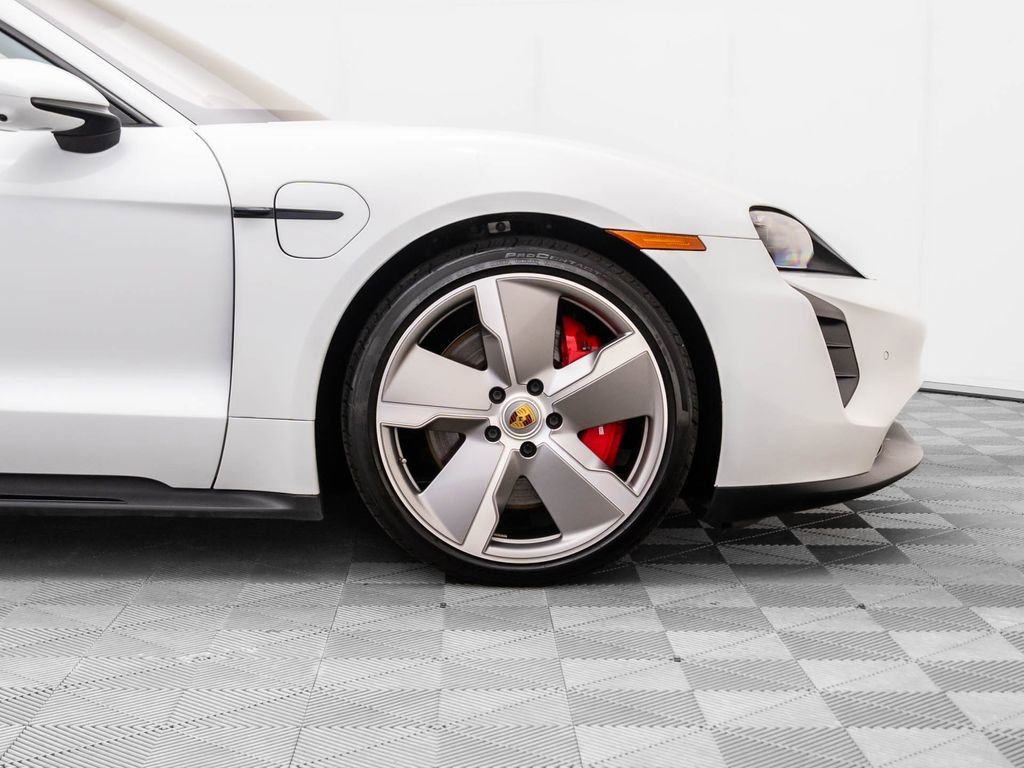Used 2023 Porsche Taycan GTS image 34