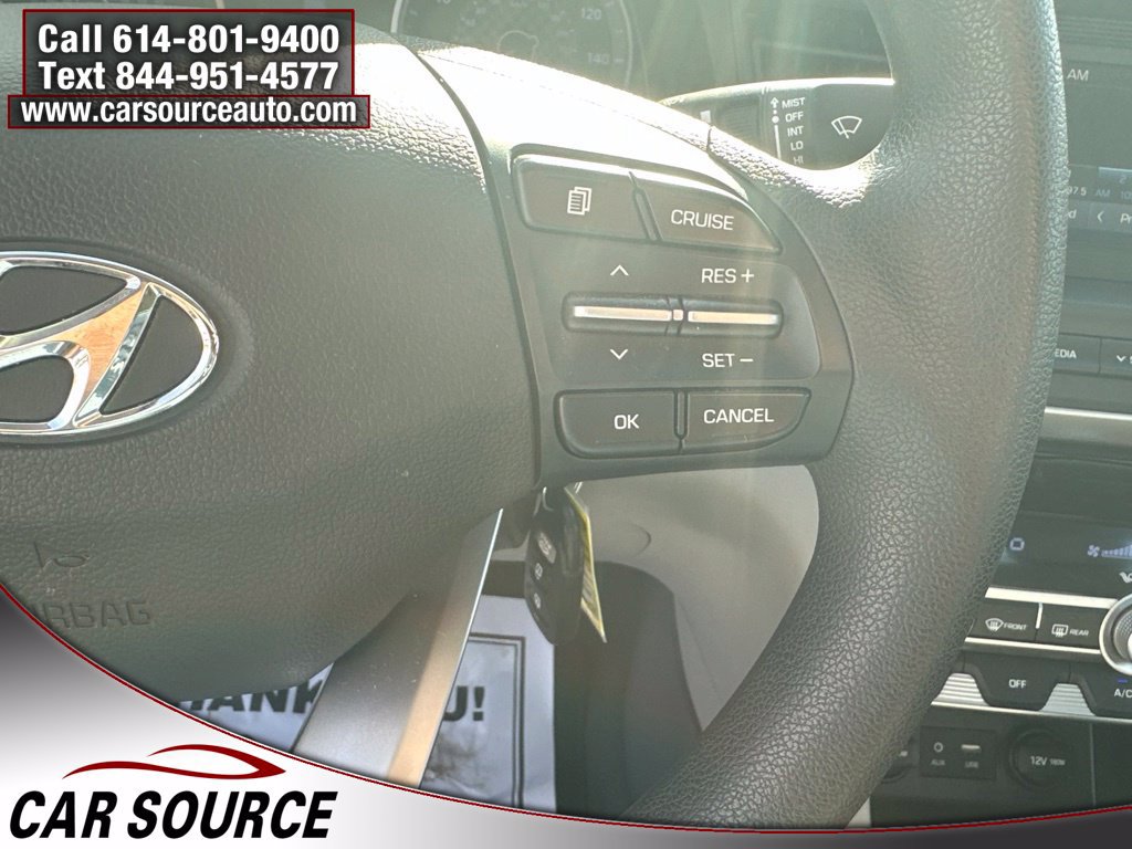 Used 2020 Hyundai Elantra SE FWD image 19