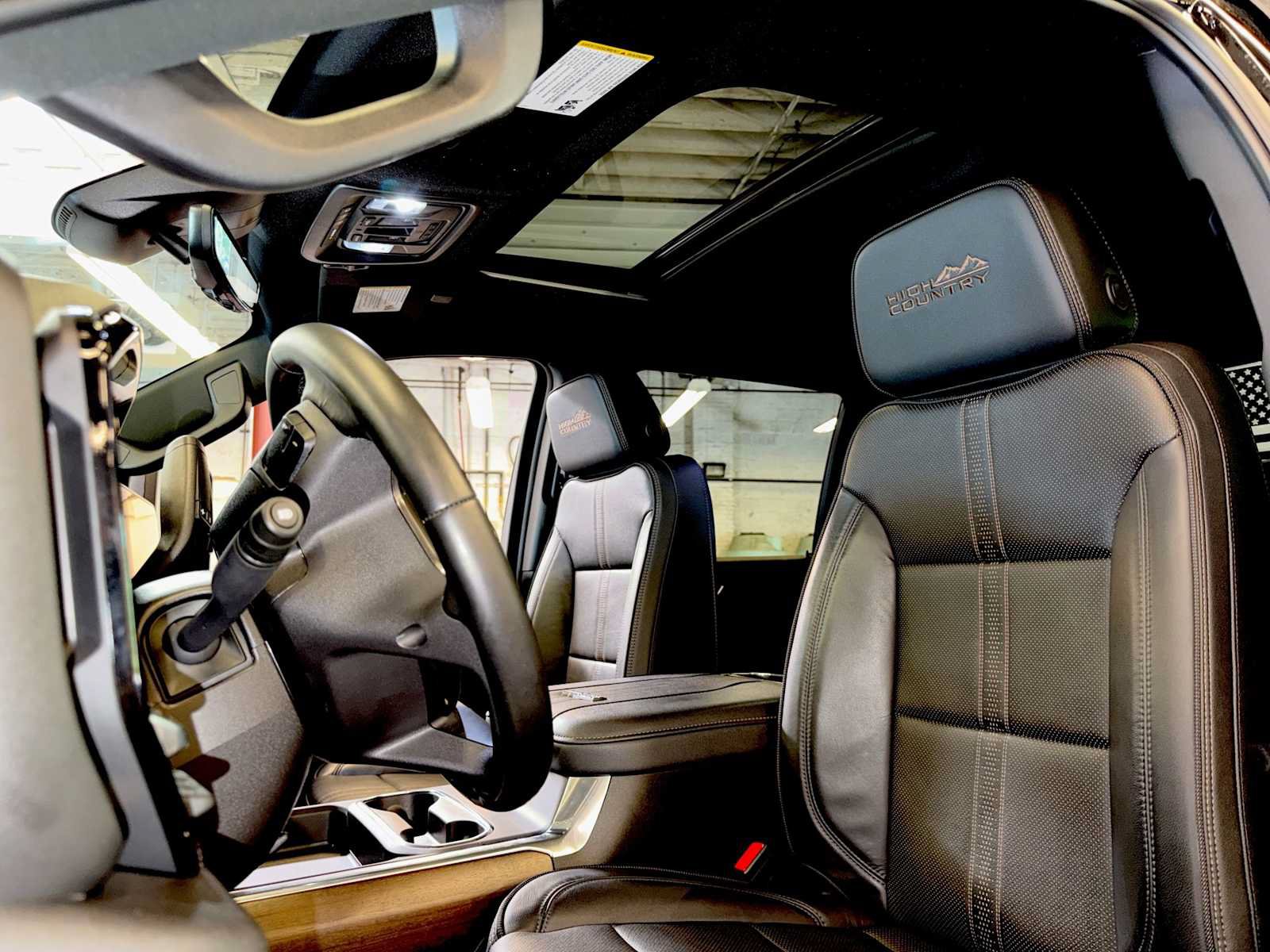Used 2025 Chevrolet Silverado 2500 High Country w/ High Country Premium Package AWD/4WD image 20