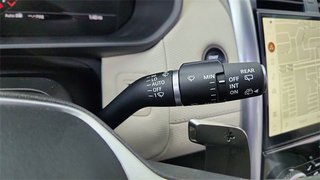 Used 2024 Land Rover Discovery Dynamic SE image 45