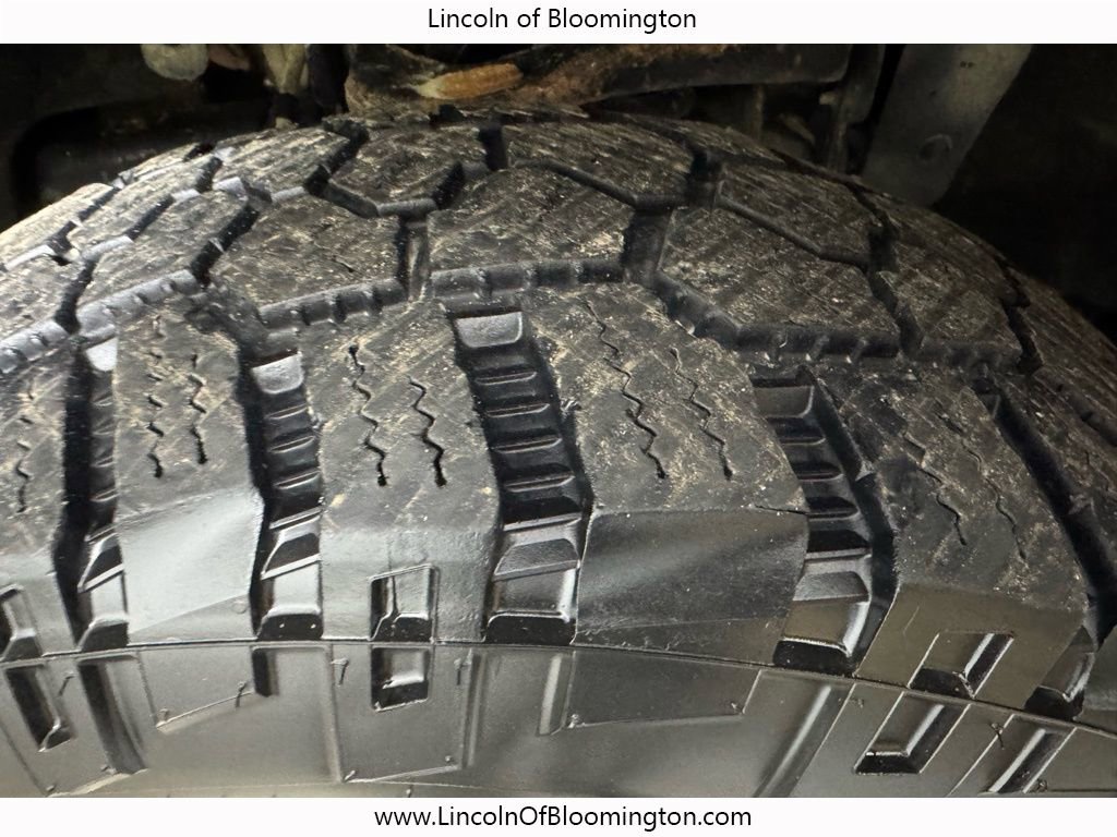 Used 2015 Ford F150 XLT w/ Equipment Group 302A Luxury image 15