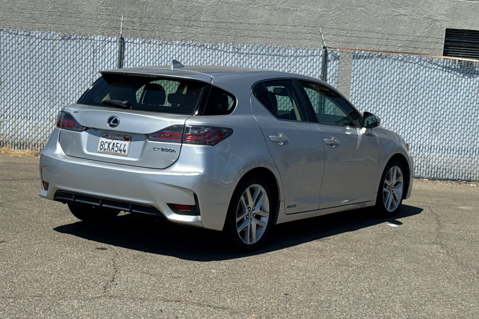 Used 2014 Lexus CT 200h FWD image 3