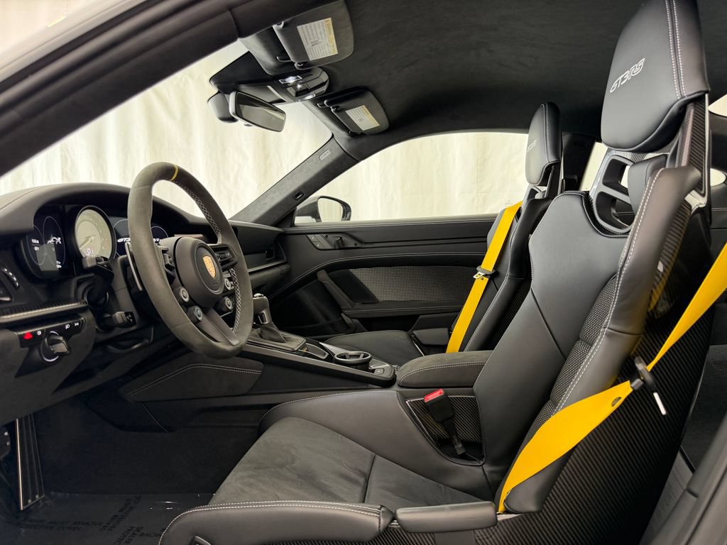 Certified 2025 Porsche 911 GT3 RS RWD image 5