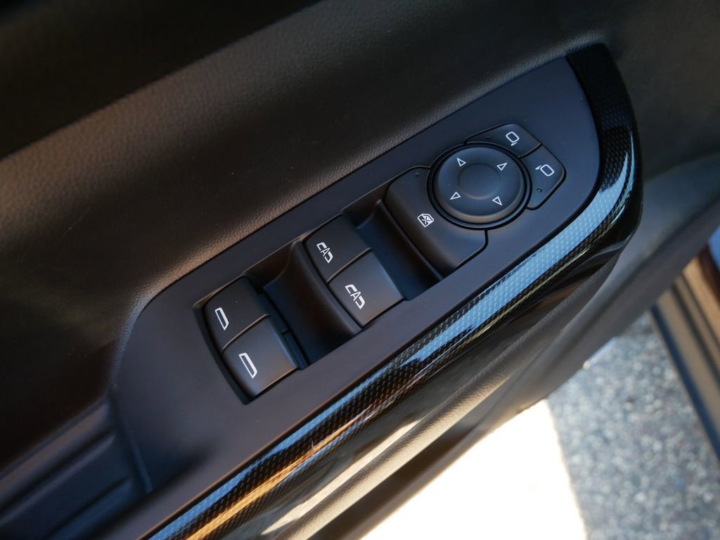 Used 2020 GMC Acadia AT4 w/ LPO, Roadside Safety Package image 12