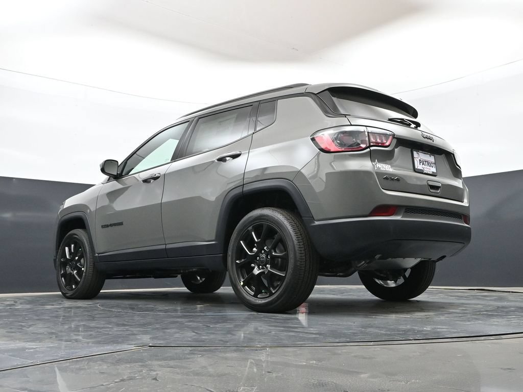 New 2026 Jeep Compass Latitude AWD/4WD image 36