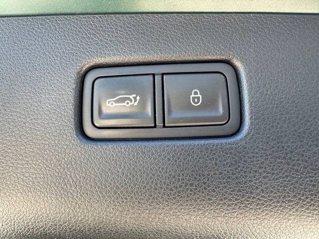 Used 2023 Genesis GV70 3.5T Sport w/ Sport Prestige Package AWD/4WD image 12