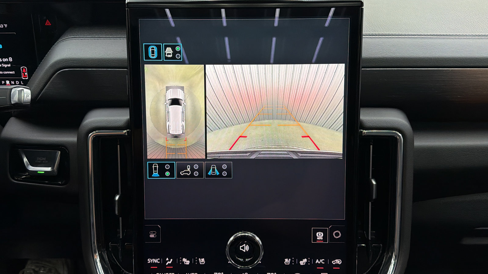 Used 2026 GMC Yukon Denali w/ Sun & Power Step Package AWD/4WD image 17