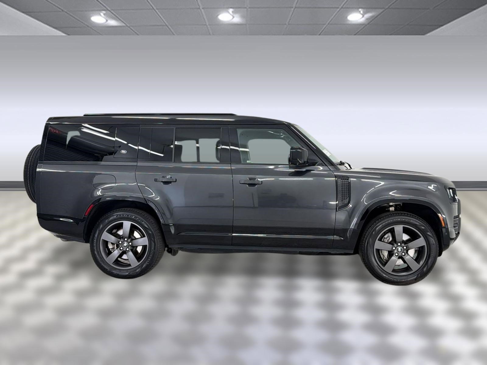 Used 2023 Land Rover Defender 130 X-Dynamic SE AWD/4WD image 8
