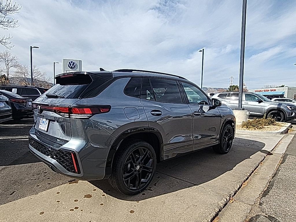 New 2026 Volkswagen Tiguan SE R-Line image 5