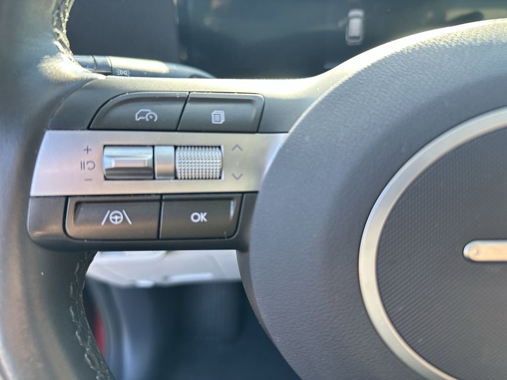 Used 2025 Hyundai Kona SEL image 29