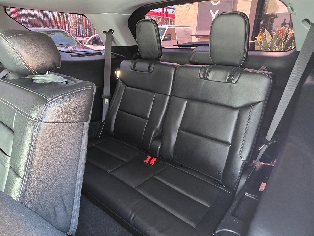 Used 2020 Ford Explorer XLT w/ Equipment Group 202A RWD image 23