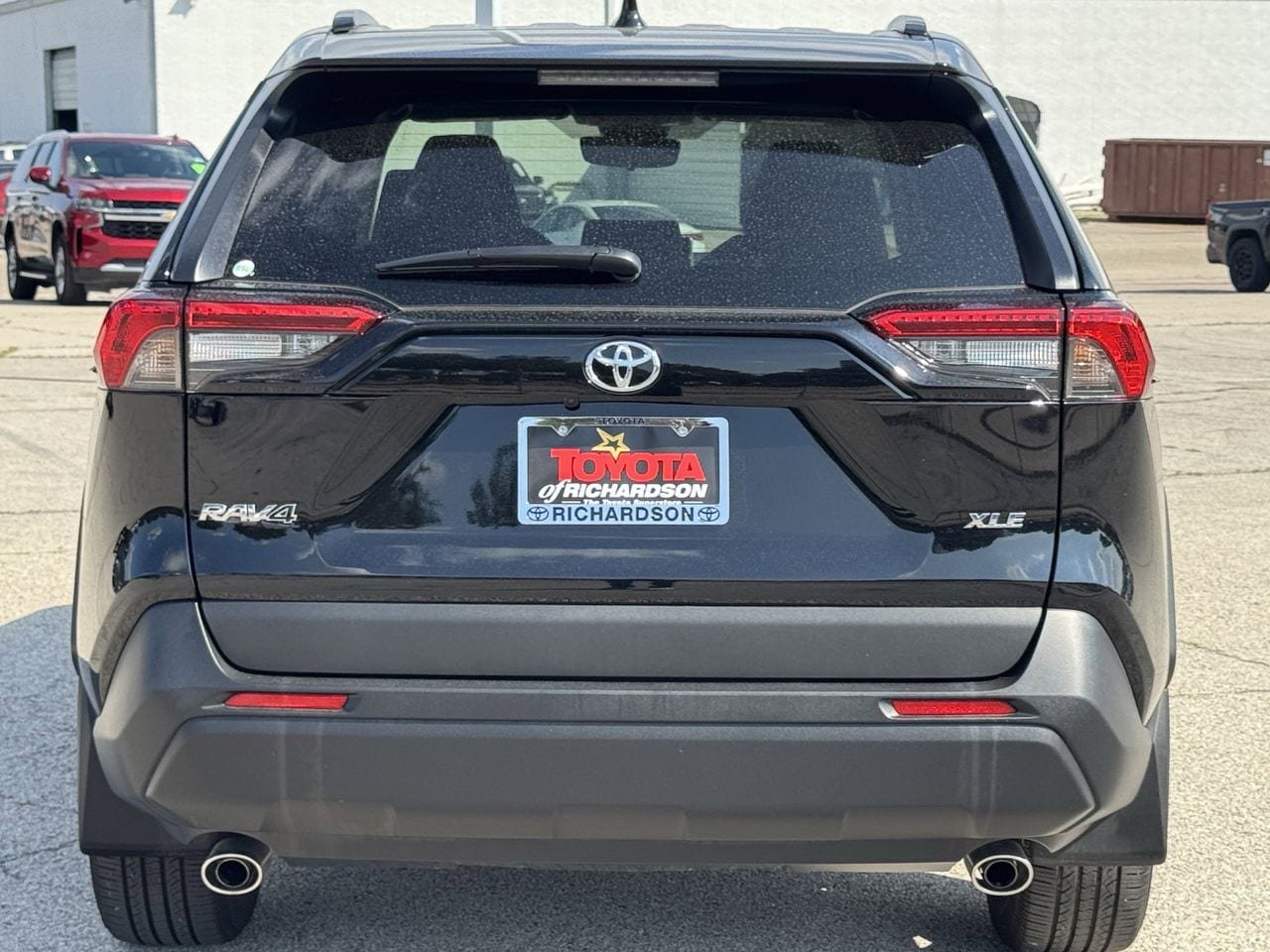 Used 2025 Toyota RAV4 XLE Premium FWD image 5