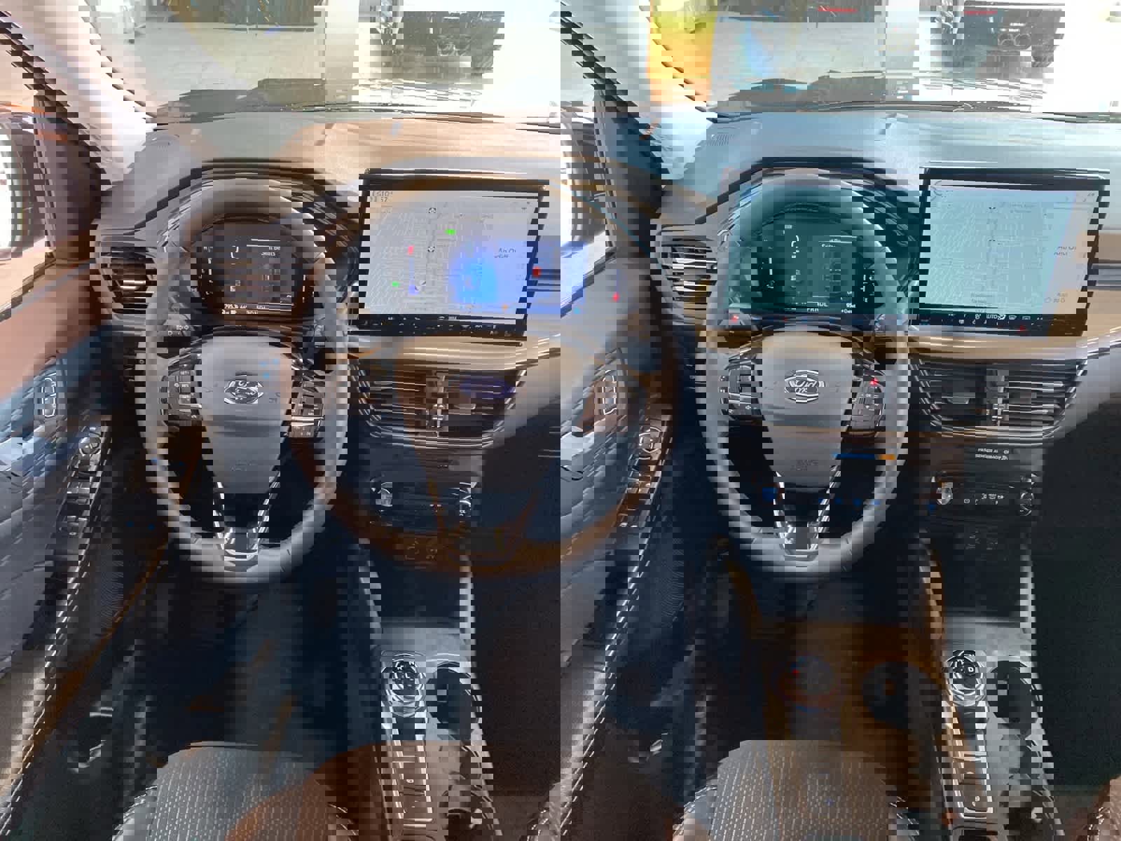 Used 2025 Ford Escape SE image 15