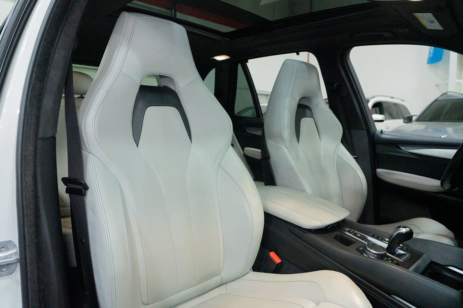 Used 2015 BMW X5 M AWD/4WD image 31