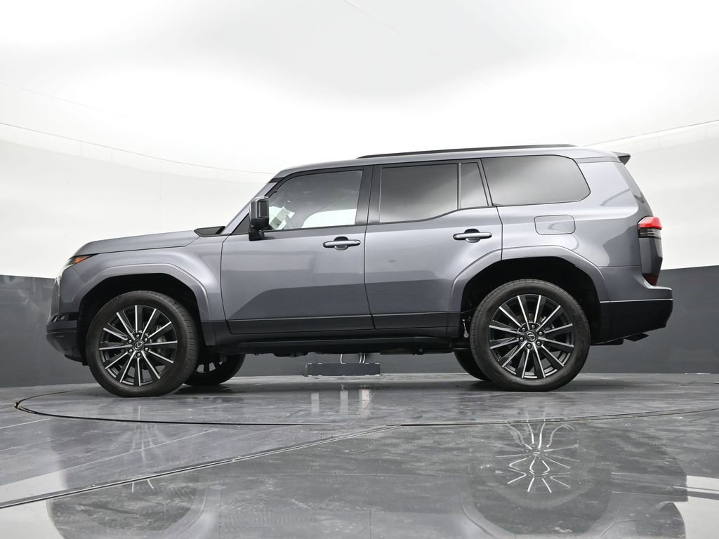 Used 2024 Lexus GX 550 w/ Cold Area Package image 21