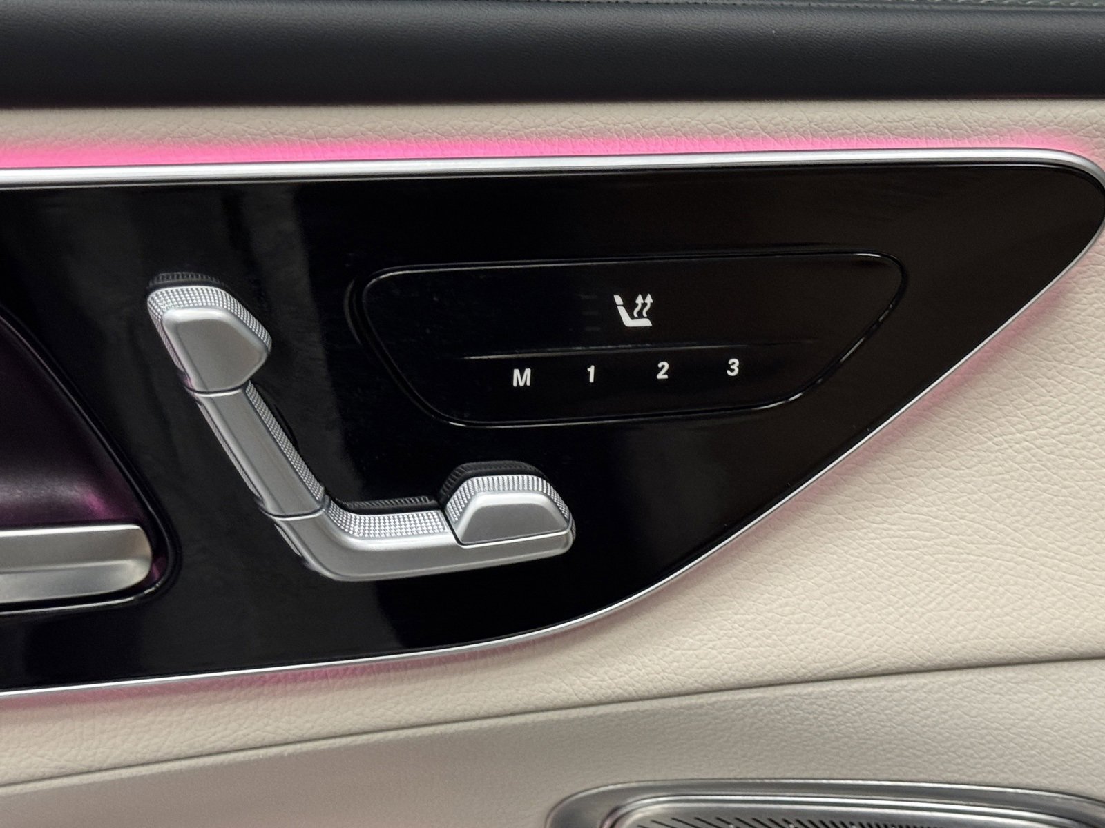 Certified 2023 Mercedes-Benz GLC 300 image 22