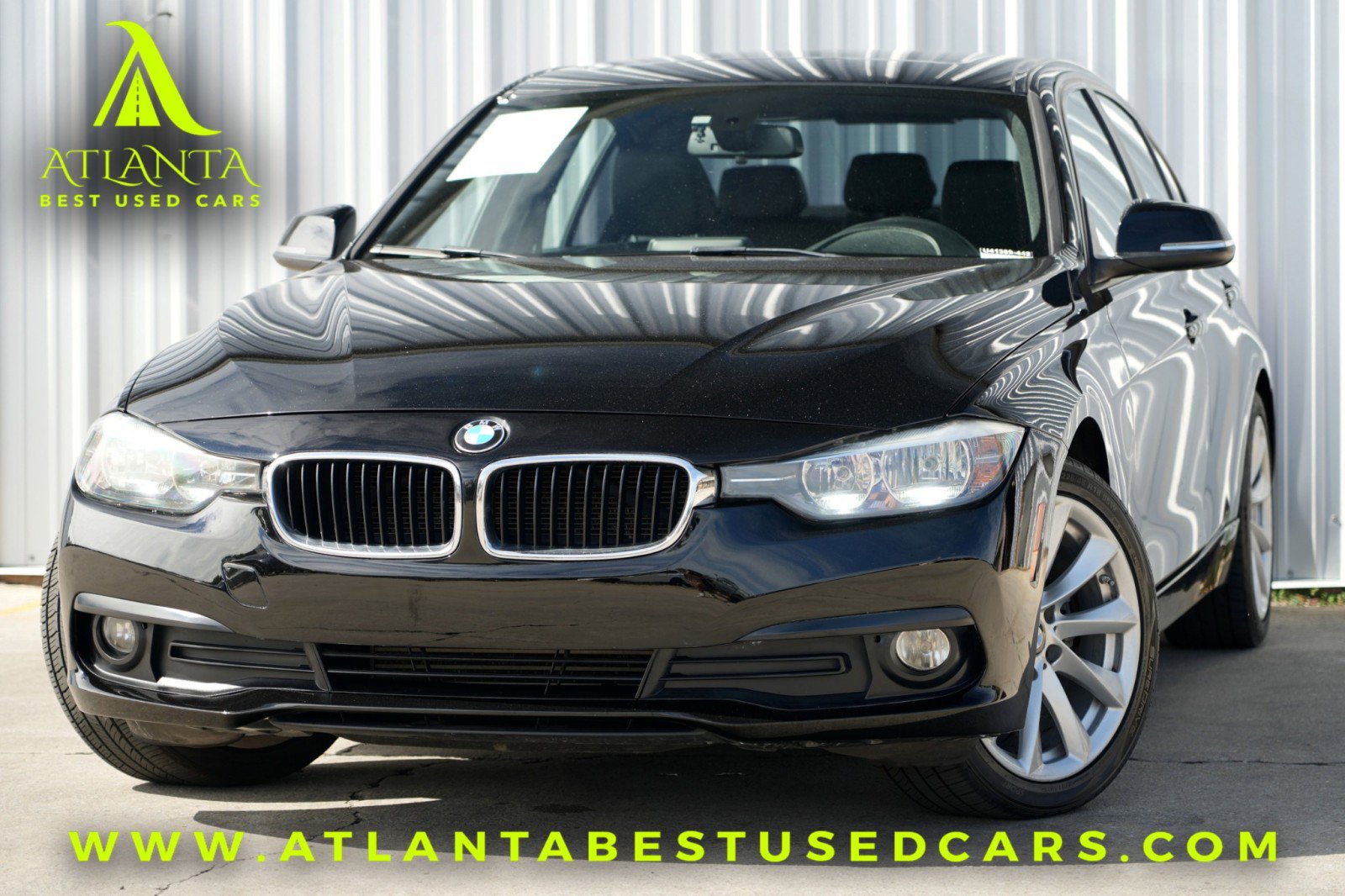Used 2017 BMW 320i xDrive Sedan image 1