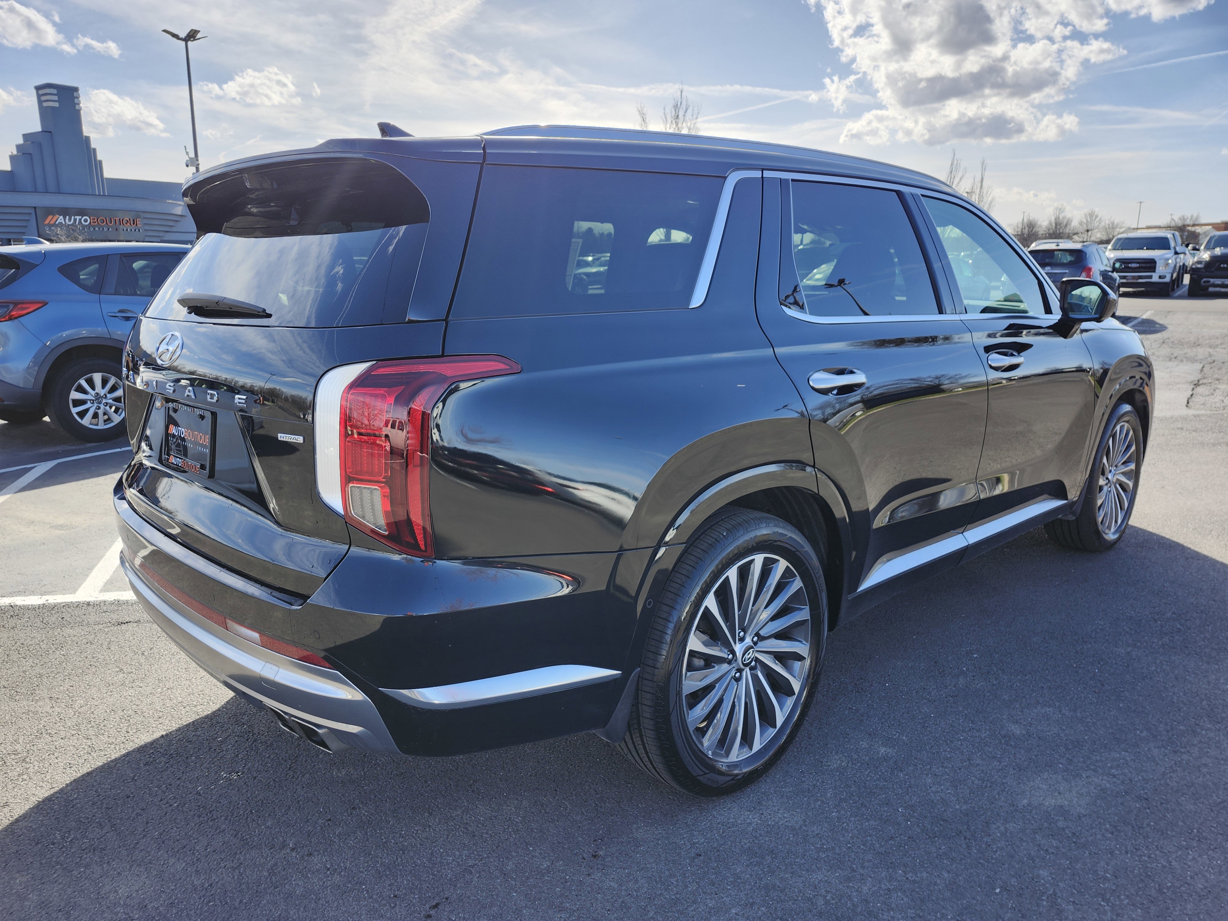 Used 2024 Hyundai Palisade Calligraphy image 21