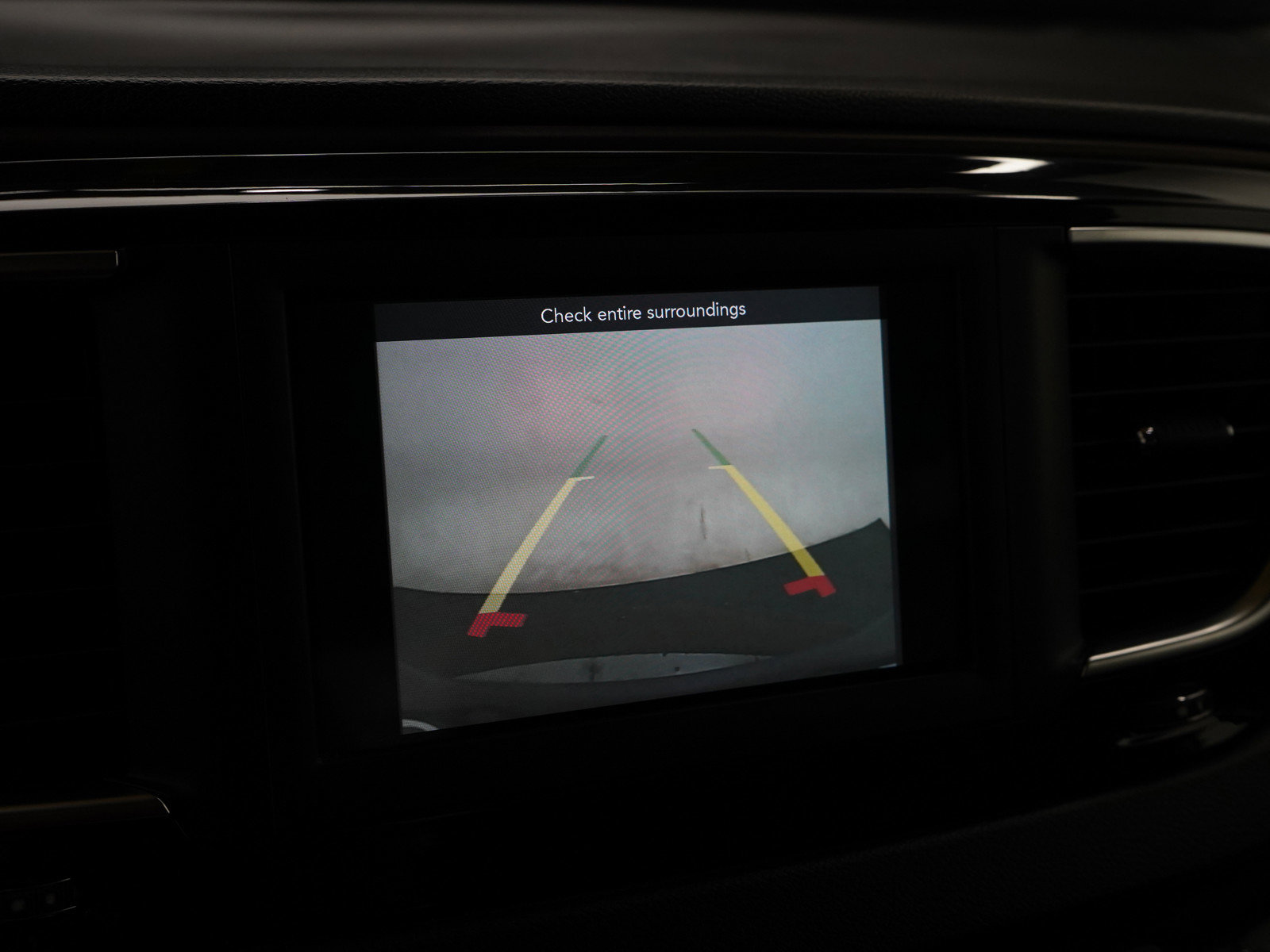 Used 2019 Chrysler Pacifica Touring-L image 24