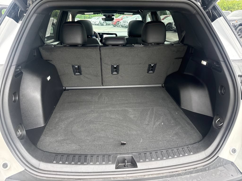 Certified 2025 Chevrolet Equinox RS w/ Safety and Technology Package AWD/4WD image 32